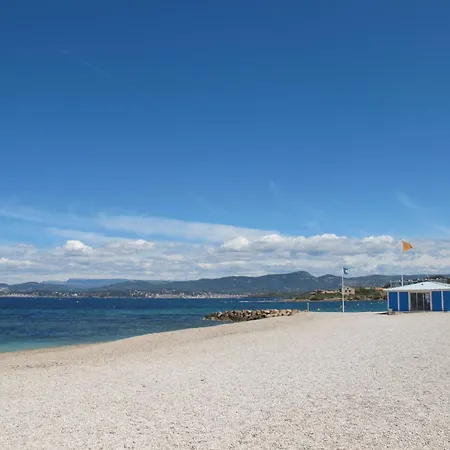 Apartment Baie Du Soleil By Interhome